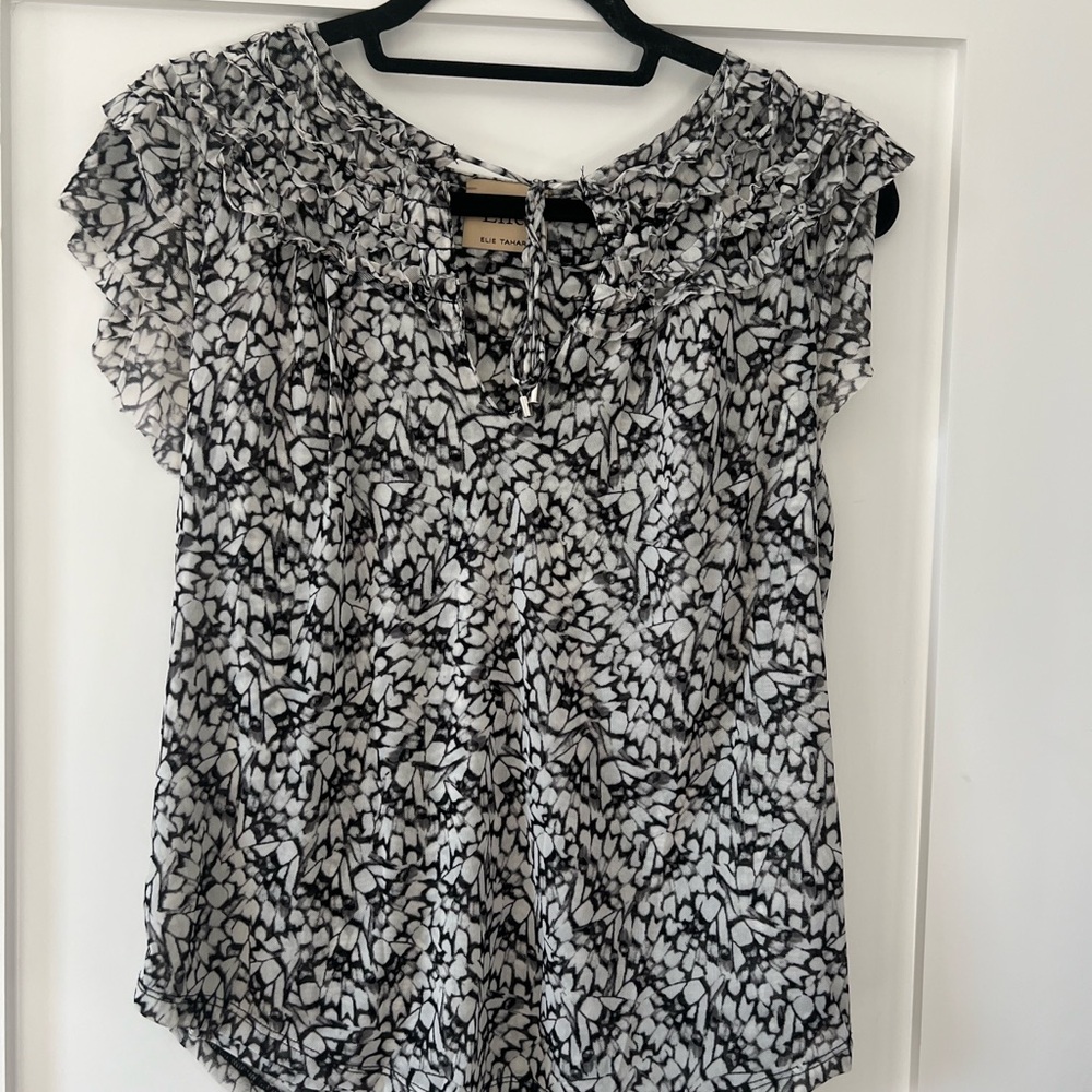 Elie Tahari Sleeveless Textured Blouse